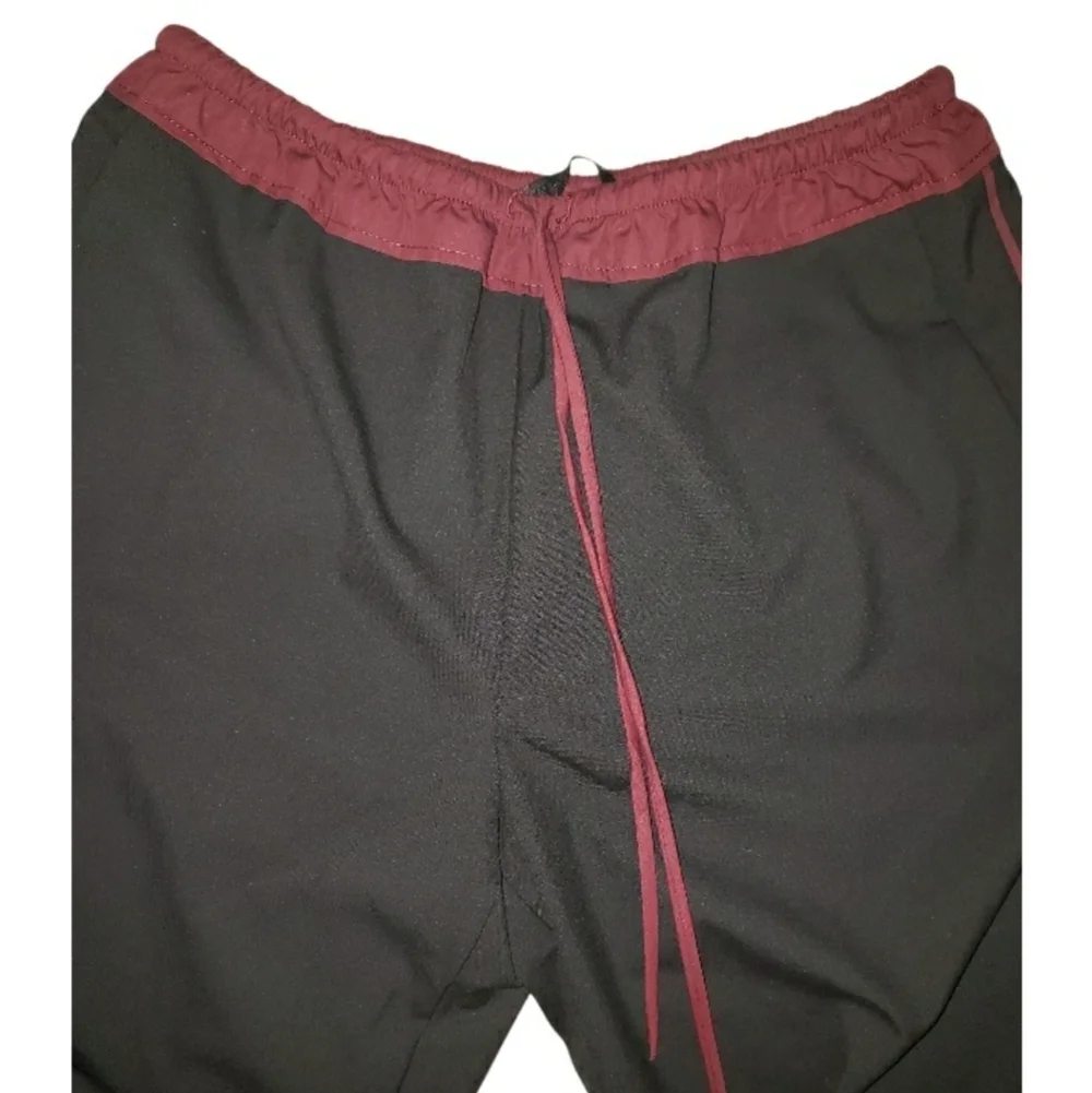 NWOT Zara Burgundy and Black Trousers- M